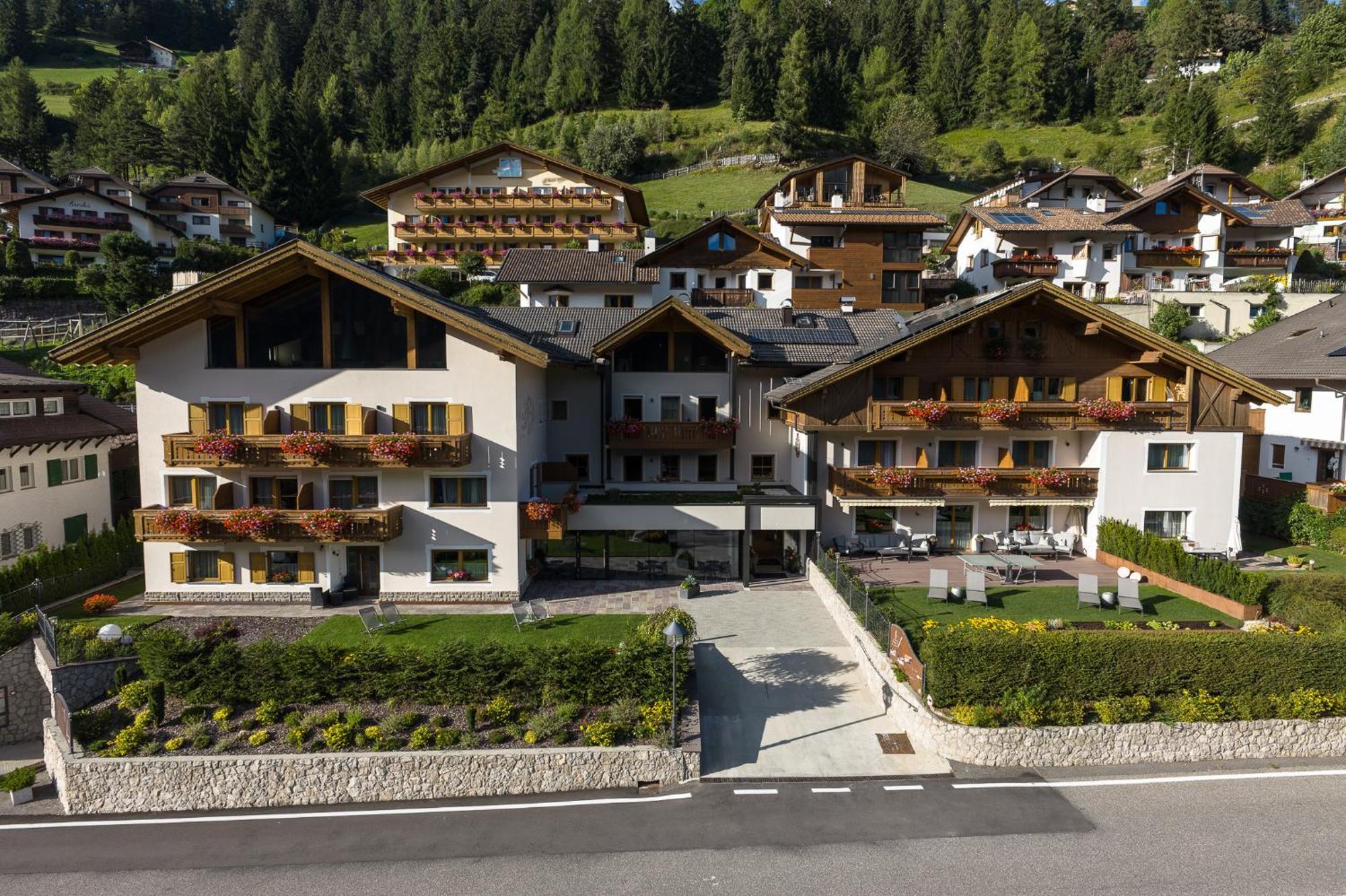 Hotel Vernel Santa Cristina Val Gardena Dış mekan fotoğraf